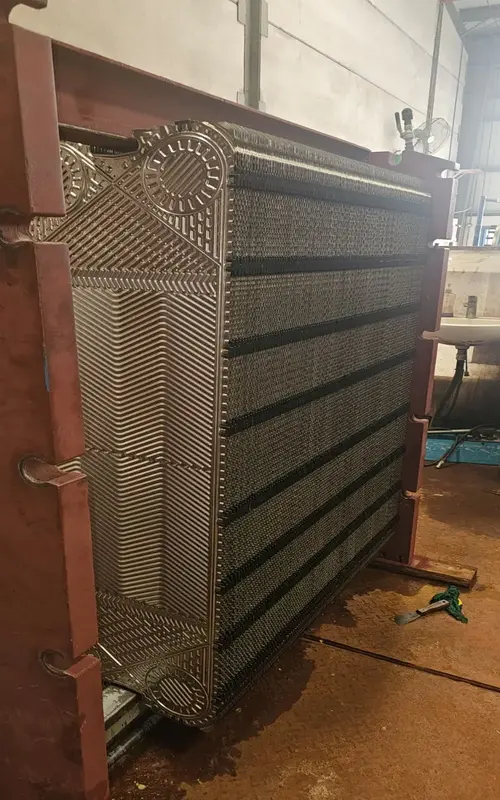 Complete plate heat exchanger plate pack